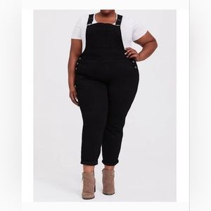 Torrid black overalls 22
